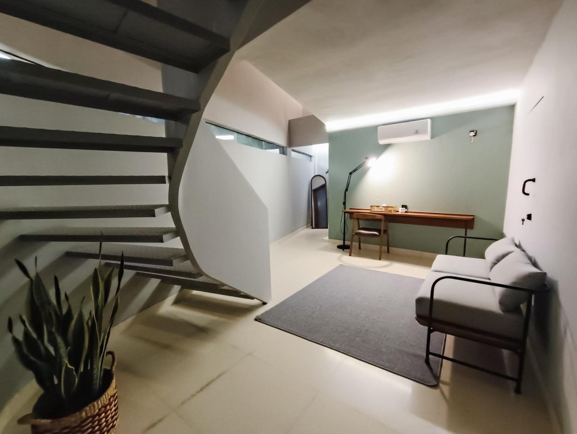Fx Stay & Coffee Yogyakarta Exterior photo